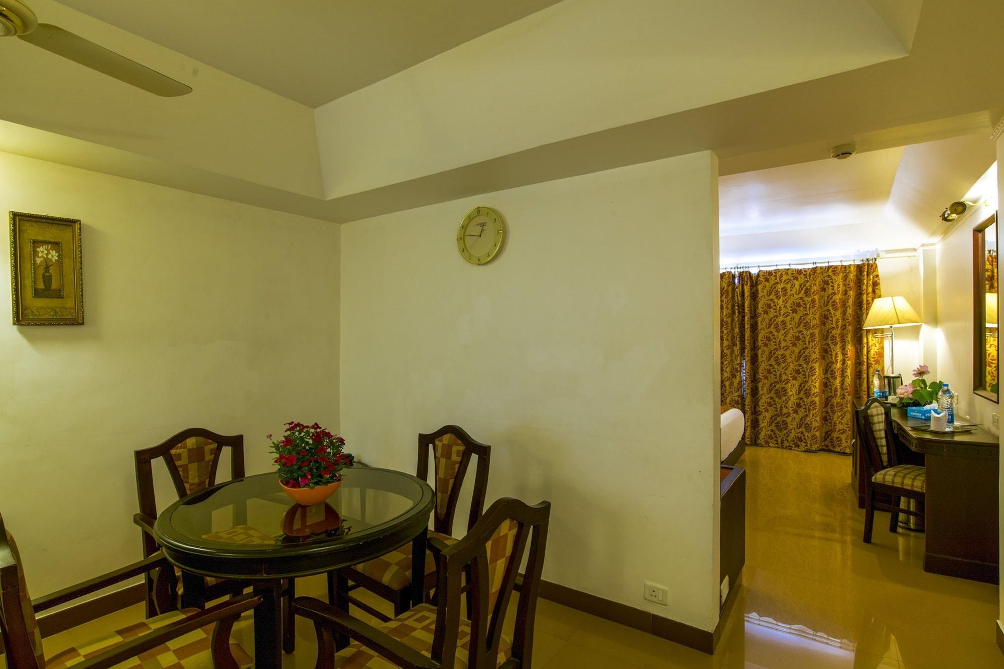 Golf View Hotels & Suites Nedumbassery Zewnętrze zdjęcie
