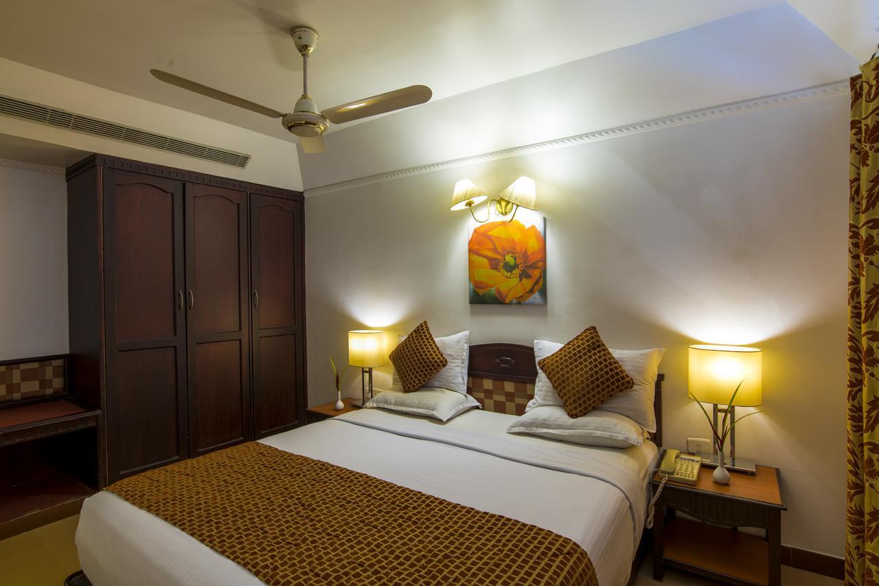 Golf View Hotels & Suites Nedumbassery Zewnętrze zdjęcie