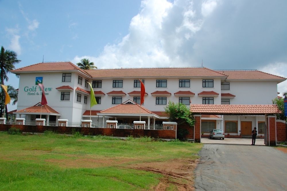 Golf View Hotels & Suites Nedumbassery Zewnętrze zdjęcie