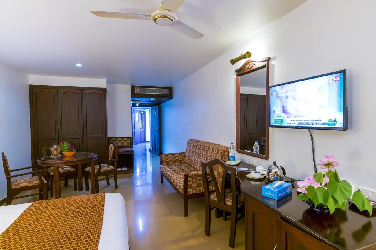 Golf View Hotels & Suites Nedumbassery Zewnętrze zdjęcie