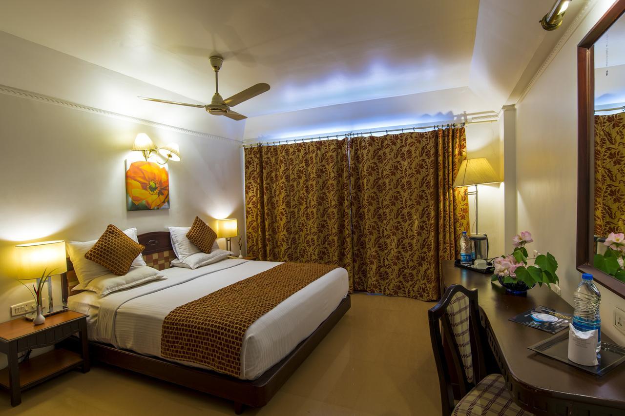 Golf View Hotels & Suites Nedumbassery Zewnętrze zdjęcie