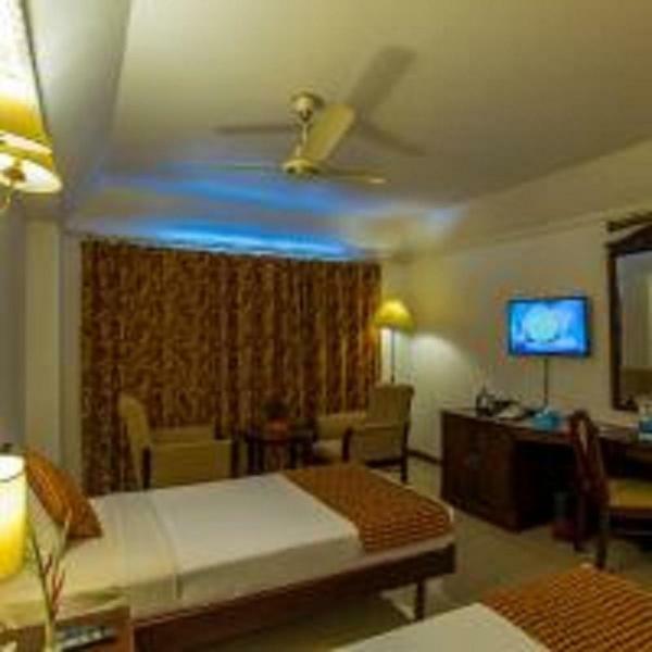 Golf View Hotels & Suites Nedumbassery Zewnętrze zdjęcie